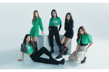 TWICEの妹分・ITZYがH&Mアンバサダーに!ビビッドなグリーン衣装をクールに着こなし 画像