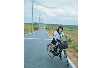 NMB48・梅山恋和、1st写真集が発売!SNSにセーラー服姿のお気に入りショット公開!! 画像