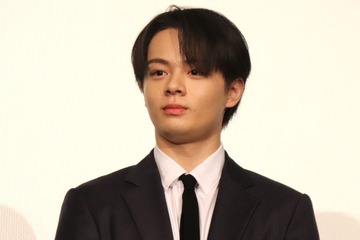 JO1・鶴房汐恩、キャラでイケメン自慢も父からダメ出し「世の中もっと…」 画像