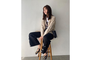 石川恋、トラウデン直美とおそろいのトラ柄ミュールでテンションMAX!「素敵なコーデ」「とっても可愛い」 画像