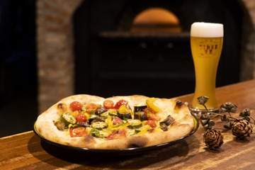 富士すばるランド内のキャンプ場がオープン!クラフトビールやアツアツ手作り窯焼きピザが登場 画像