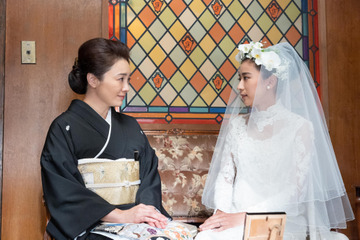 暢子、純白のウェディングドレス姿!亡き賢三に結婚報告「お父ちゃん…」 画像