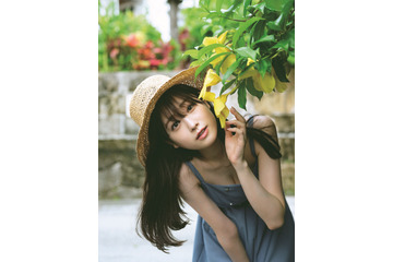 たくさんの挑戦が1冊に!髙橋ひかるの2nd写真集『Adorable』が発売に 画像