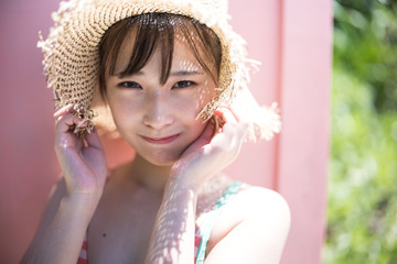 1st写真集のテーマは修学旅行!柚来しいな、水着姿も初披露 画像