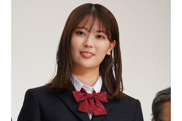 乃木坂46・秋元真夏&岩本蓮加、異色の2人が鎌倉に日帰り旅行! 画像