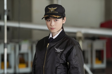 「今、現実なのかなぁ?」福原遥、実際に操縦桿を握り感動 画像