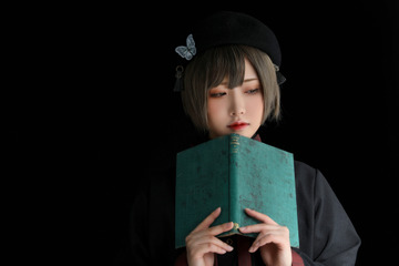 美女コスプレイヤー・すみれおじさん、ブランド新作モデルで男装に挑戦!キュートなきつね耳姿も披露 画像