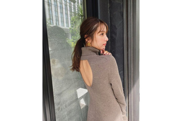 背中パックリ!石川恋、大胆肌見せワンピのオフショ公開 画像