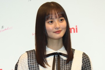乃木坂46・遠藤さくら、ヤンマガ表紙に登場!肩ちらニットでちょっぴり大人セクシー 画像