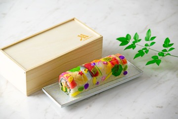 東京マリオットホテル、カラフルな見た目で贅沢感たっぷりの特製恵方巻発売 画像