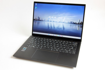 タブレットにもなる「Summit E14 Flip Evo A13Mシリーズ」は、性能面でもモバイルに特化した最強ノートだった! 画像