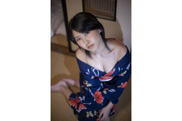 最高の美ボディ&色気漂う表情披露……咲村良子がデジタル写真集 画像