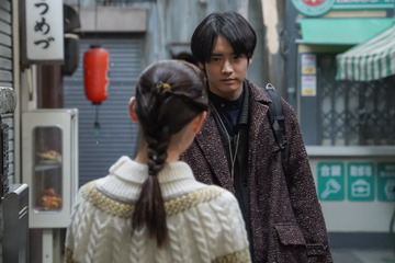 貴司、スランプの中パリへ！歌人・俵万智も共感「自分も迷子の時期あった」『舞いあがれ！』第121話 画像