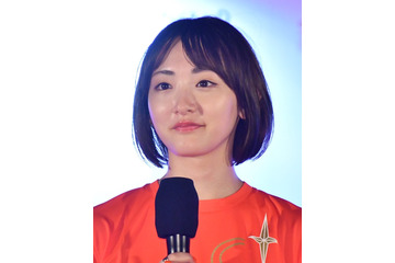 生駒里奈「刺さる人には刺さる!」「まだいける??」ドラマで披露のセーラー服オフショ公開 画像