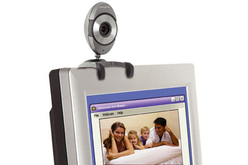 USB 2.0に対応したWebカメラ。VGA＆30フレーム/秒の映像がスムーズに 画像