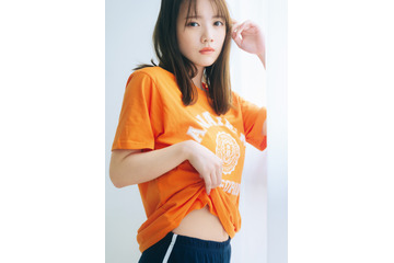 乃木坂46・田村真佑、おへそチラリの先行カットが解禁! 画像