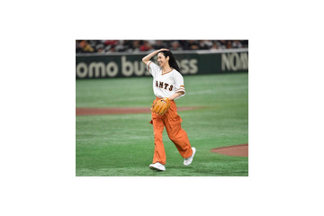 朝ドラ出演中の山谷花純、念願の始球式挑戦!思い出振り返る 画像