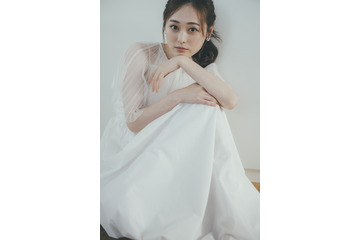 『FLASH』表紙&巻頭の福原遥、シースルーで魅せた!研ぎ澄まされた美貌 画像