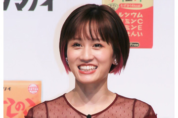 前田敦子、ご当地アイドル姿を披露！AKB48時代思い出すファン「野菜シスターズかと！」 画像