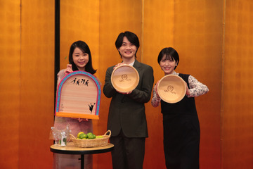 趣里、神木隆之介＆浜辺美波からの“朝ドラ”バトンタッチに「ほんまおおきに！」 画像