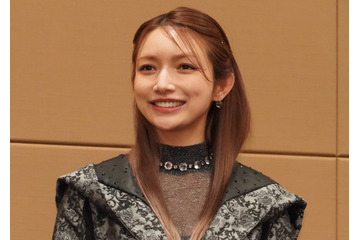 「可愛い綺麗がとまらない！」後藤真希、私服でミニスカ＆美脚にファン歓喜 画像