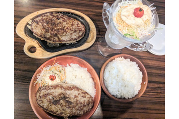 【実食】400gハンバーグに600gの大盛りライスも!びっくりドンキーの巨大「ガリバーメニュー」 画像