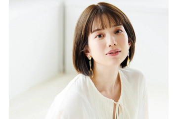 テレ朝アナ・弘中綾香、10月14日発売の『中期のたまごクラブ』表紙に登場! 画像