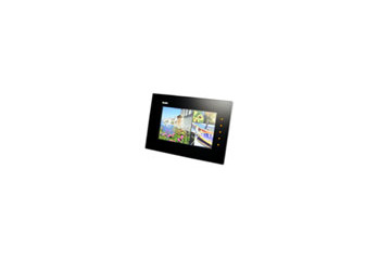 バッテリや1GBフラッシュメモリを内蔵する7V型ワイド液晶デジタルフォトフレーム 画像