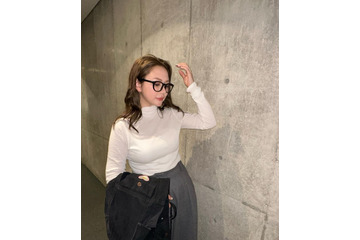 村重杏奈、できるいい女風装い!「いい女はバックが小さい」を信じて 画像