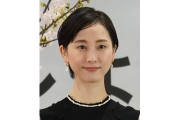 松井玲奈、近藤晃央と結婚発表 画像
