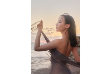 ハワイを舞台に少女から大人に変化!高崎かなみ、2nd写真集が25日発売 画像