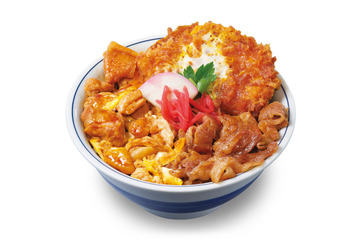 かつや、新メニュー「トリプルカツ丼」期間限定発売 画像