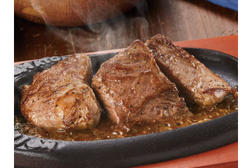 トマト&オニオン、肉の日限定「ステーキ&ハンバーグ食べ放題」実施 画像