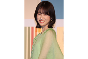 髙橋ひかる、ケンティーが撮影した制服オフショが煌めくかわいさ!「ナイス」「さすが健人くん」 画像
