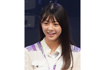 乃木坂46・5期生写真集の先行カット公開 冨里奈央が脚線美を披露 画像