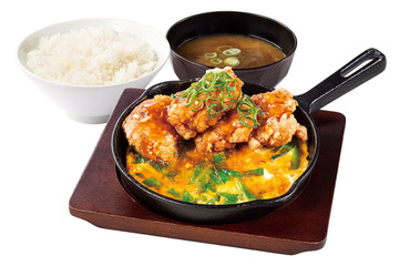 スタミナ満点!からやまが期間限定「にんにくニラ玉定食」販売 画像