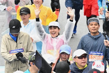 フルマラソン初挑戦の前田春香アナウンサー、「大阪マラソン」完走 画像