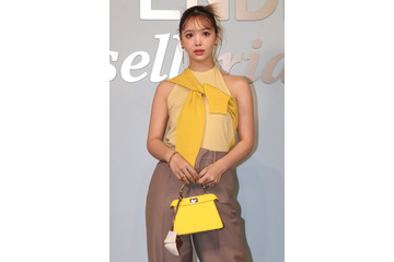 藤田ニコル、肩だしノースリーブでより魅力的に…今年のテーマは「休む!」 画像