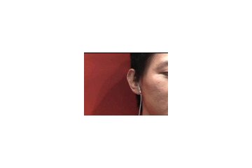 【CEATEC JAPAN 2009 Vol.29:動画】眼で操作できるイヤホン 画像