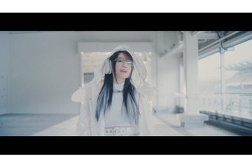 水樹奈々、新曲MVが公開!レーサーの内なる闘志を表現 画像