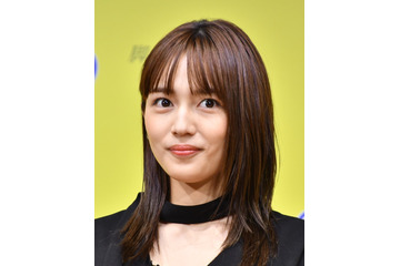 川口春奈、エレベーターで服や靴を脱ぎだす!?見知らぬ人と会うことも 画像