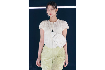 乃木坂46金川紗耶、美脚あらわのプライベートショットにファン注目 画像