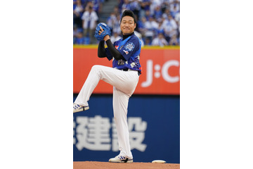 みやぞんがリーゼントで始球式、三浦監督にあいさつし「リーゼントの絆」の深さ実感 画像