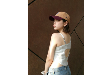 村重杏奈、背中大胆開きの肌見せショット!「全身綺麗」「めっちゃセクシー」 画像