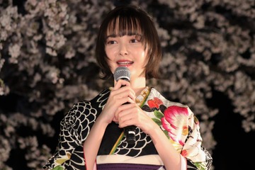 玉城ティナ、SNSで結婚発表！ 飯豊まりえら著名人から祝福の声 画像