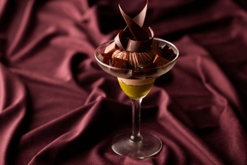 濃厚ベルギーチョコ使用の「大人のチョコレートパフェ」が東京台場に 画像