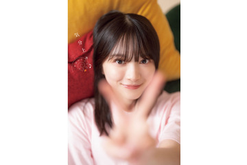 櫻坂46・森田ひかる、ラフなTシャツ姿で自然体の笑顔! 表紙&巻頭グラビアを飾る『週チャン』発売中 画像