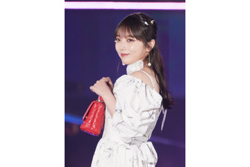 乃木坂46・与田祐希、37thシングル「歩道橋」の“ほっこり”オフショ公開「みんなで暖め合いながら撮影しました」 画像