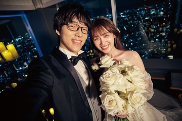 ふくらP・高山一実夫妻が都庁でナイトウエディング! 「すごい、楽しい楽しい楽しい時間でした」 画像