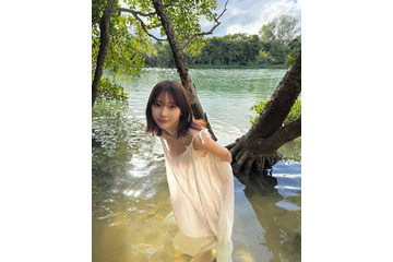 田中美久、谷間ちら見せワンピから大胆ビキニへ! 2つの“みくりん”楽しめるオフショ投稿 画像